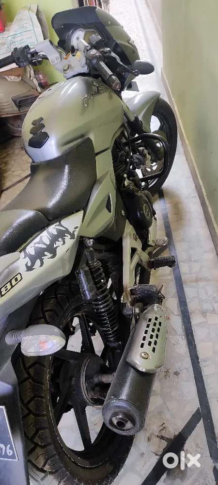 Pulsar 180cc silver