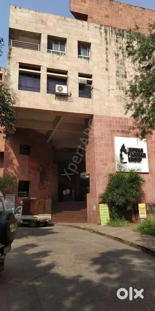 Commercial Shop in Ghorpadi