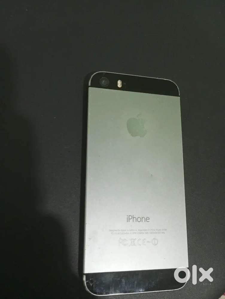 IPhone 5 for sale no battery other all working condition