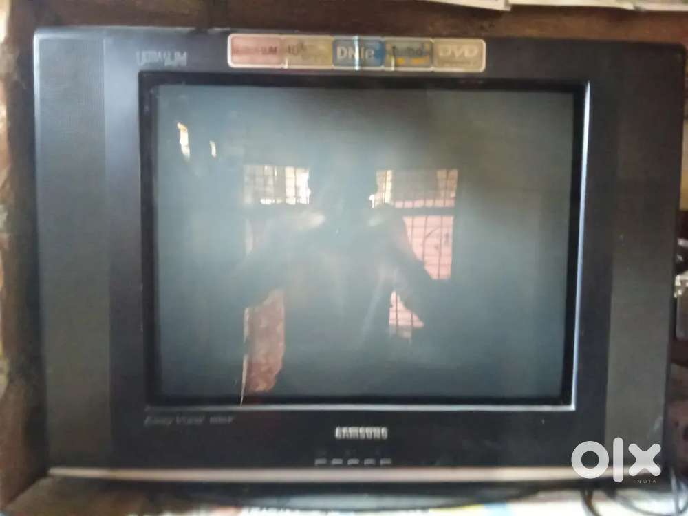 Excellent condition colourful TV