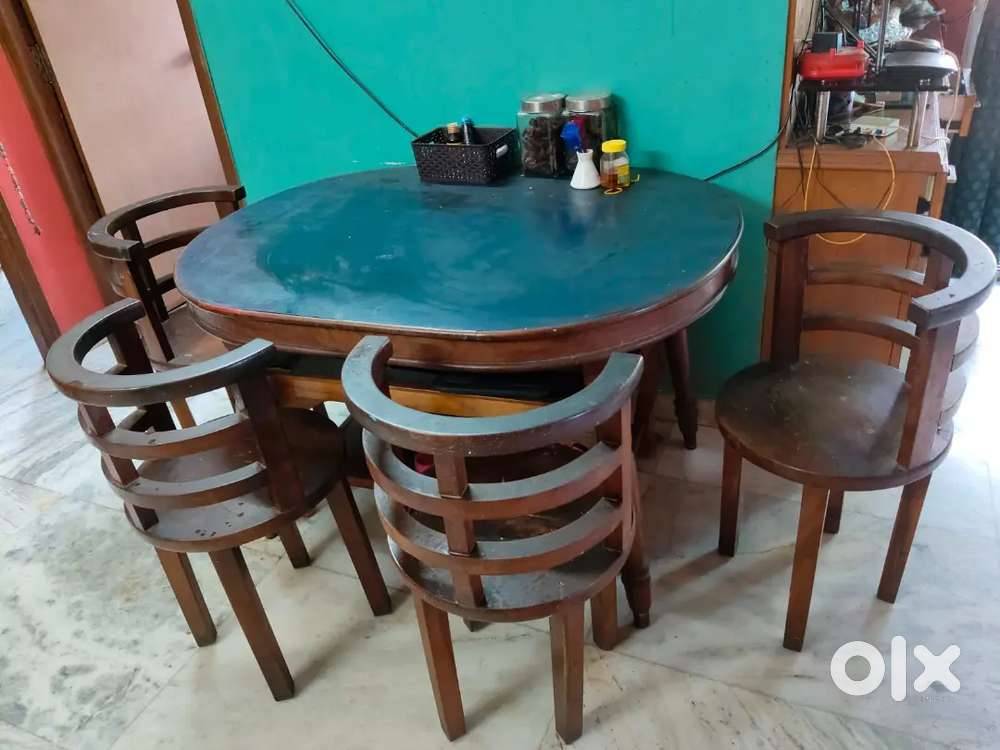 Sheesham wood dining table oval shape with 4 chair