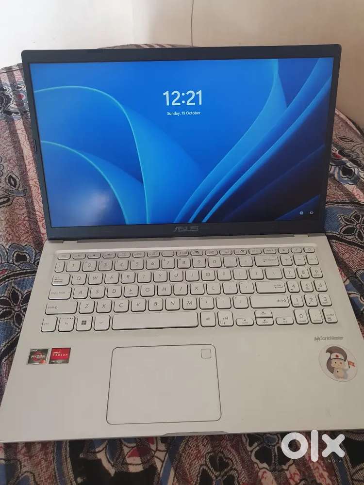 ASUS Vivobook Ryzen 3 Laptop  8GB RAM  512GB SSD  2GB AMD Graphics