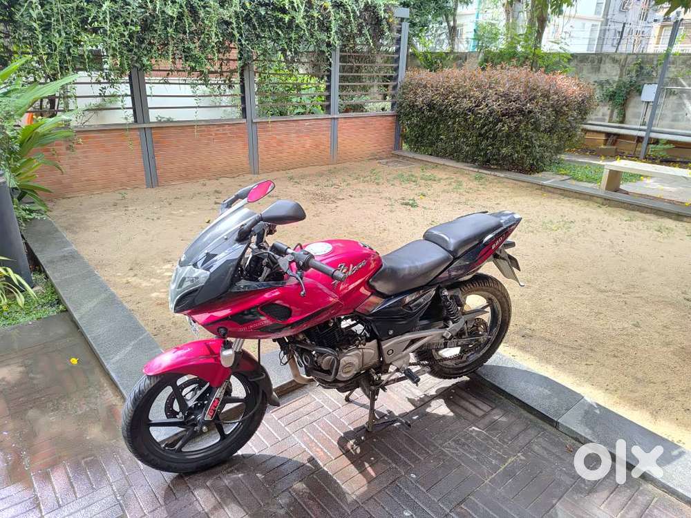 2012 Red Pulsar 220F for Sale