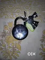 Lock with 8 keys 8 lvr