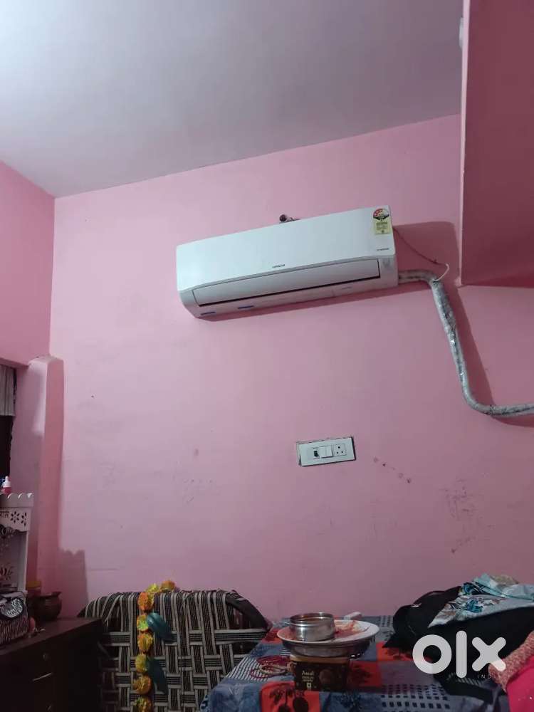 Hitachi AC new conditions 6 month old
