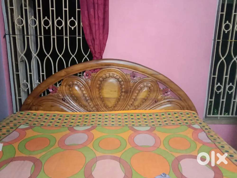 Original segun designer box bed mint condition like new .