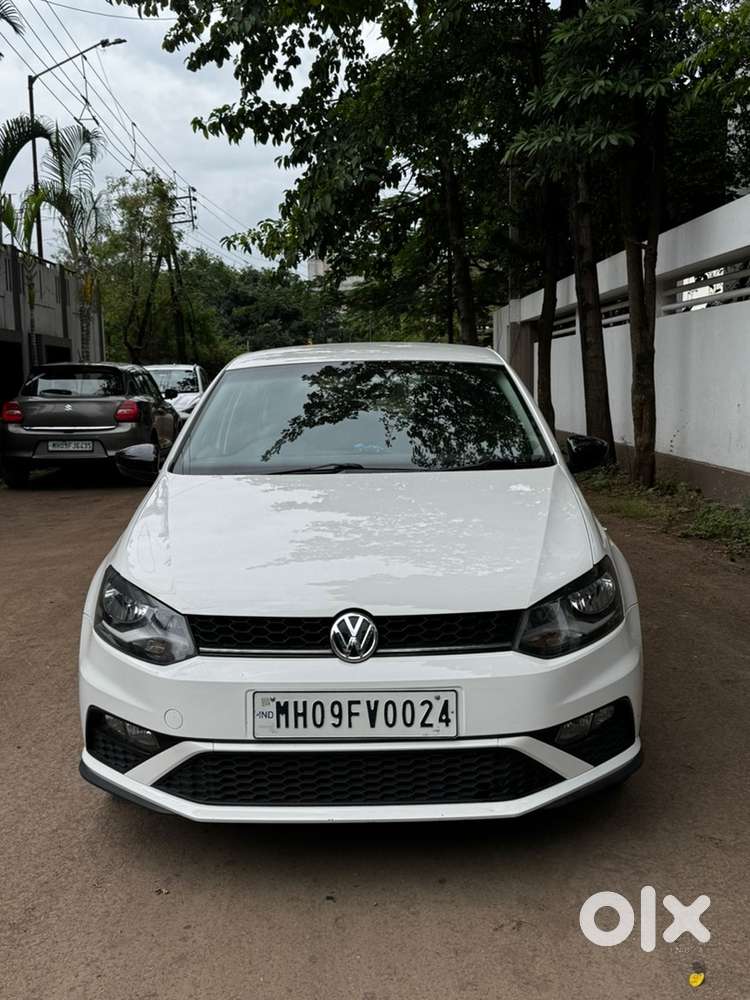 VW polo 2021 petrol candy white.1st owner. Top notch condition VIP no.