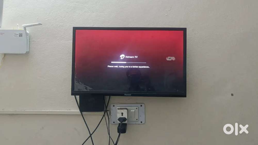 Pioneer 24-inch FULL HD LED TV - Excellent Condition -