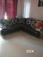 Stylish L-Shaped Sofa Set in Excellent Condition