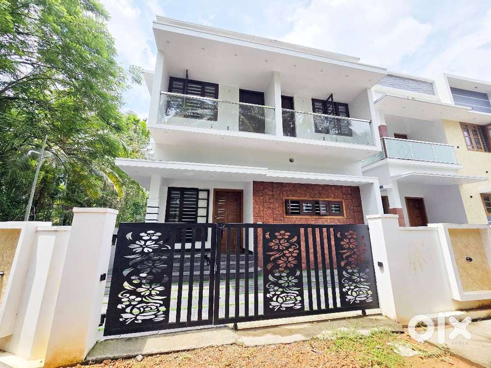 3BHK New Villa for Sale – Near Koonammavu Junction, Varapuzha