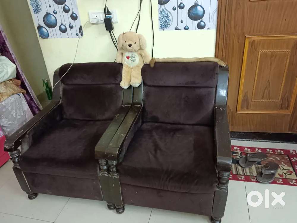 6000 five seater sofa