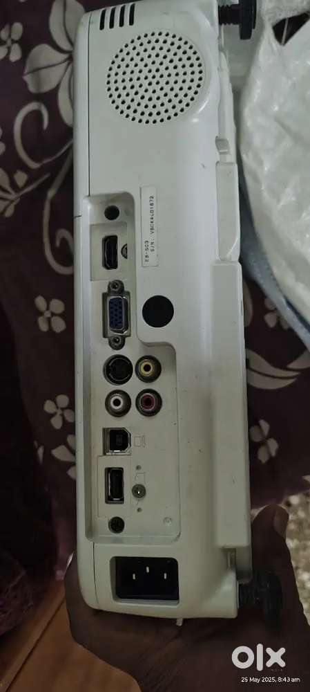 Projector with excellent condition and less used