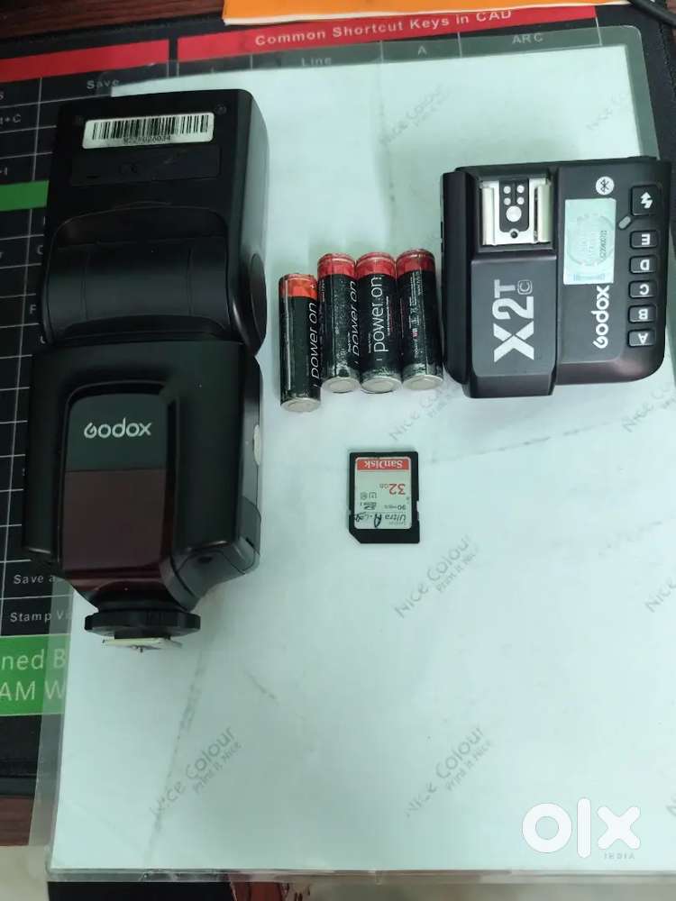 Godox 520-ll flash and X2 trigger+4 sell + 32 GB card