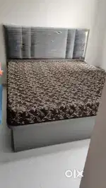 Bed for sale only 6 months used