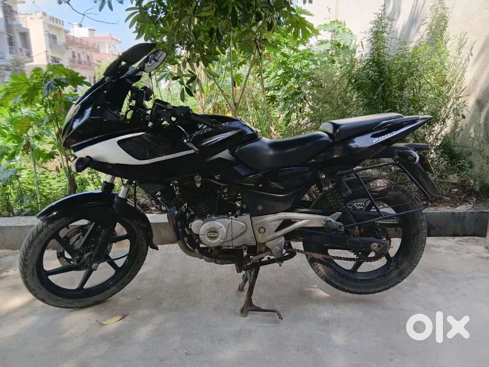 Fixed price Rocket pickup new battery with warranty card 1st owner