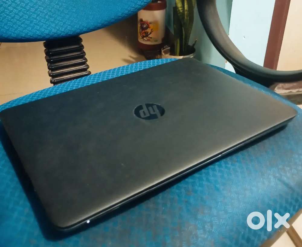 HP i7 processor laptop with 90 watt fast charger