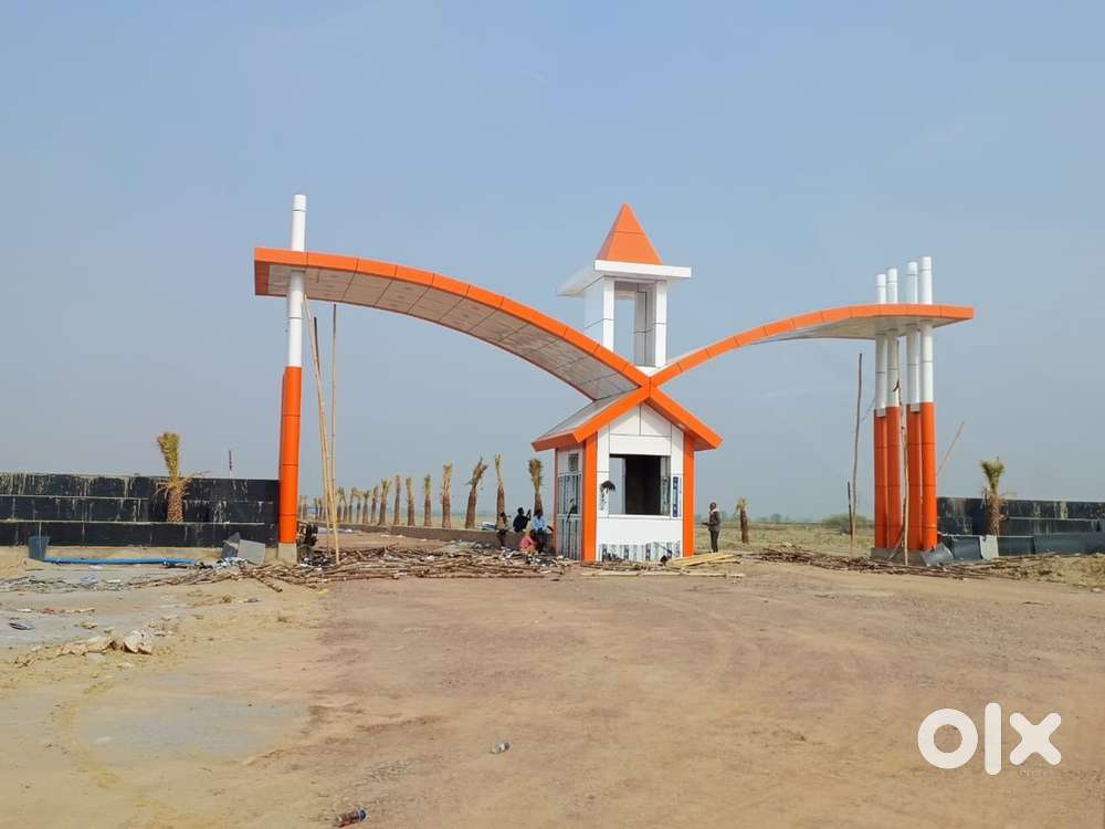 Plots for sale on highway