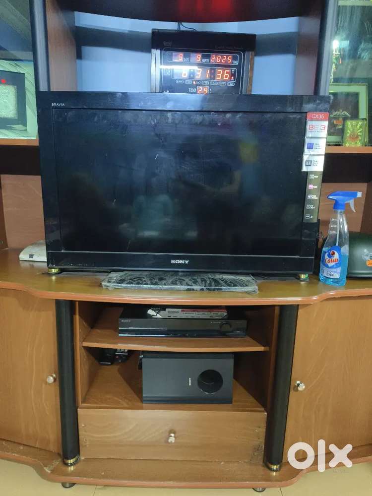 LCD Television (TV)