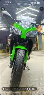 Kawasaki Ninja 300. BS6