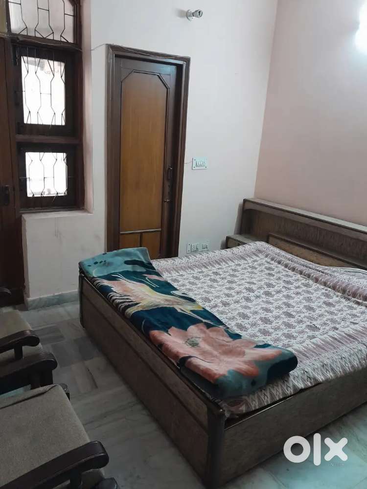Rajouri Garden walking distance from metro station boys PG furnished