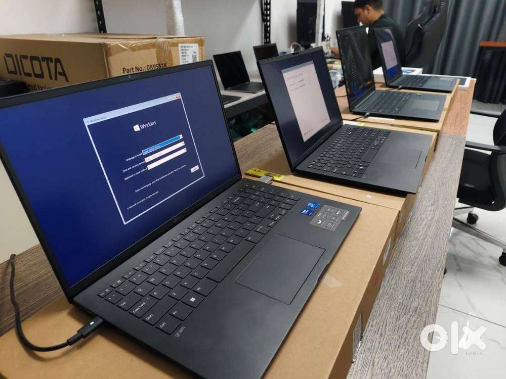 Lenovo Thinkpad P14s, Black - Business Laptop - Intel Core 7100