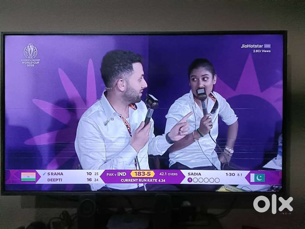 55 4K LED Smart TV — Crystal Clear Performance, Minor Lines