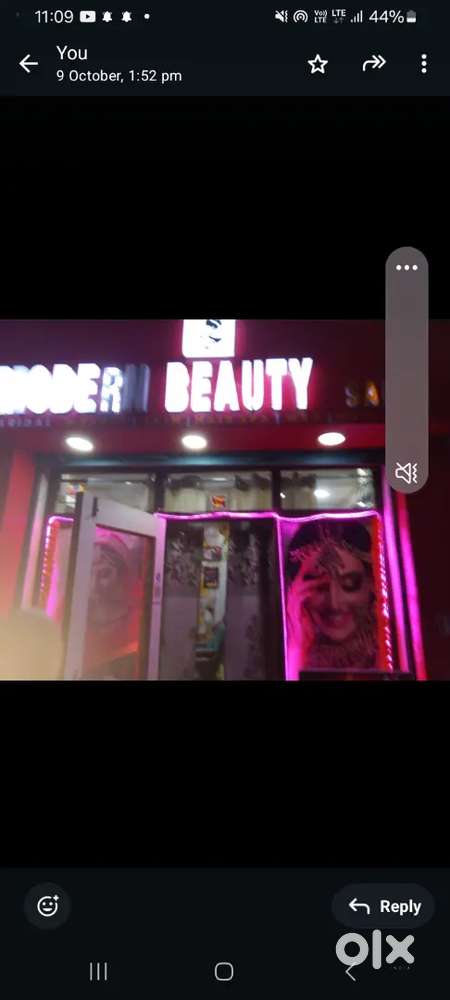 Sell well furnished beauty saloon