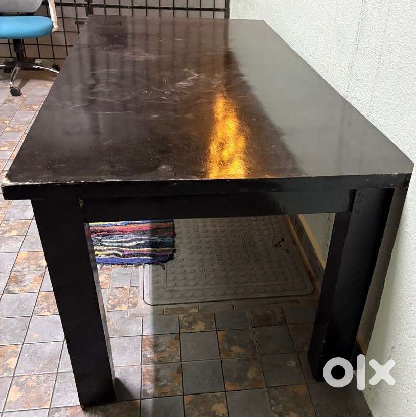 Large 6 seater Dining table for Sale