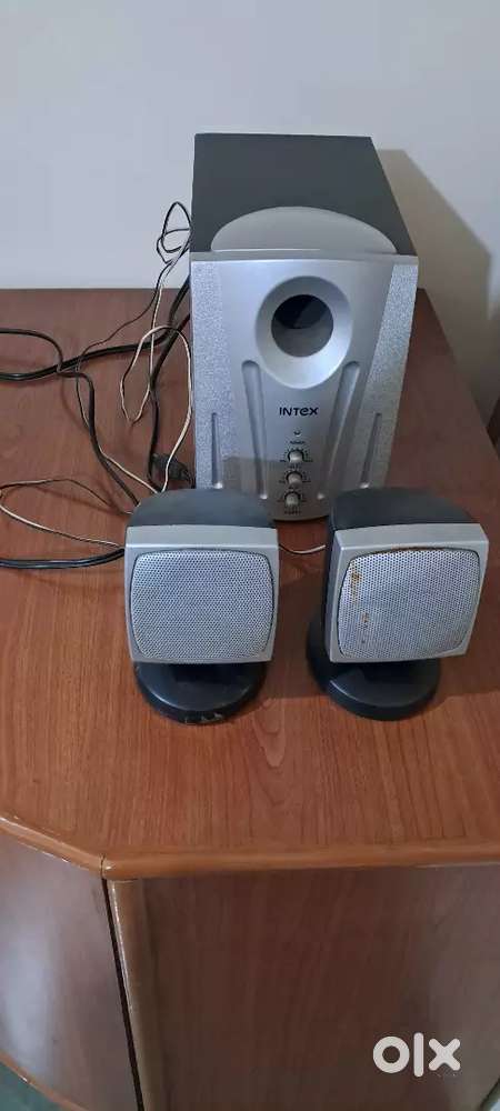Intex 2.1 Sub-woofer and Speakers