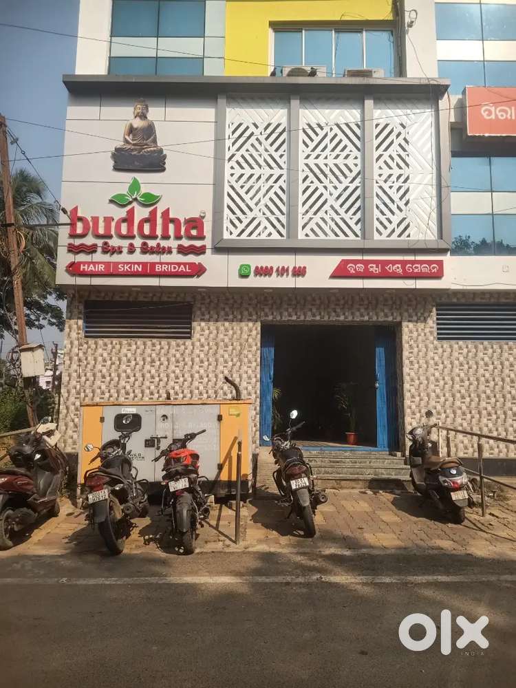 Front office manager