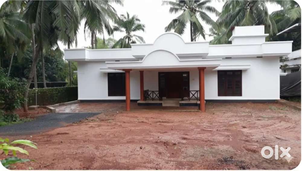 പടന്നക്കാട് മേൽപ്പാലത്തിന് സമീപം വീട് വാടകയ്ക്ക്