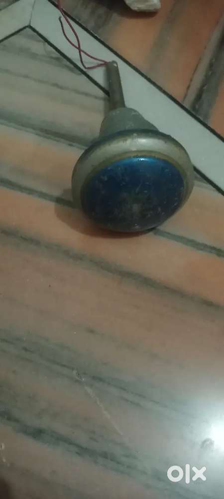 1 chota Fan,1 exhaust fan, 1 mixer grinder