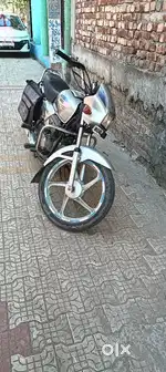 Good condition bike self start sirf Lene wala hi contact Karen