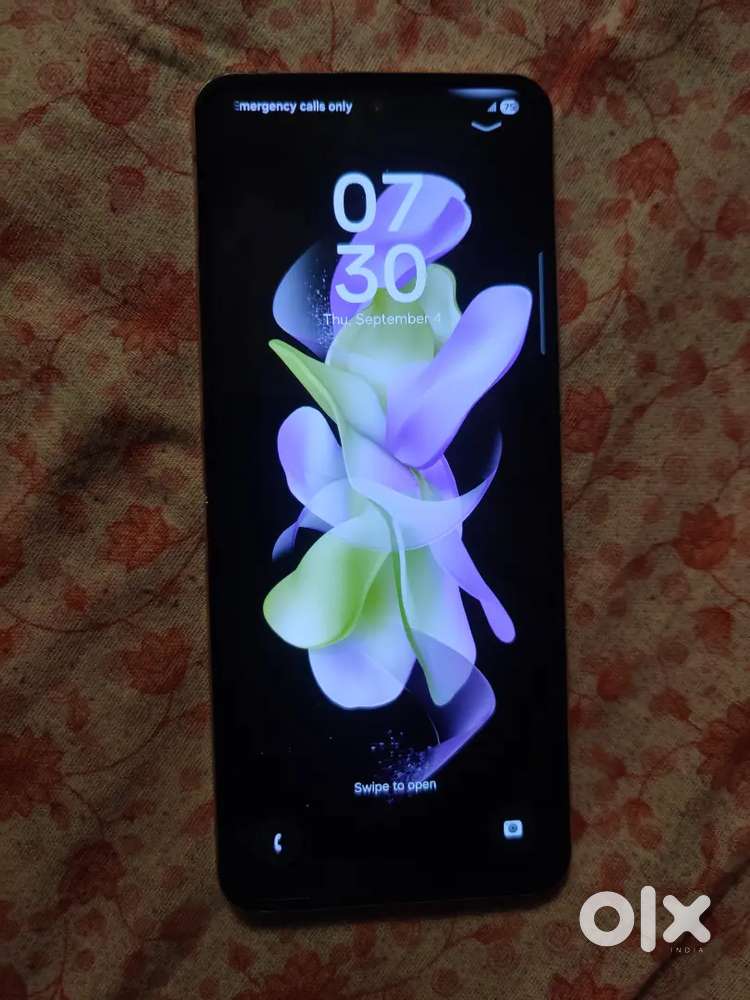 Flip 4 , 5g Memory 128 Gb