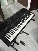 Yamaha PSR E453 - 61 key Keyboard