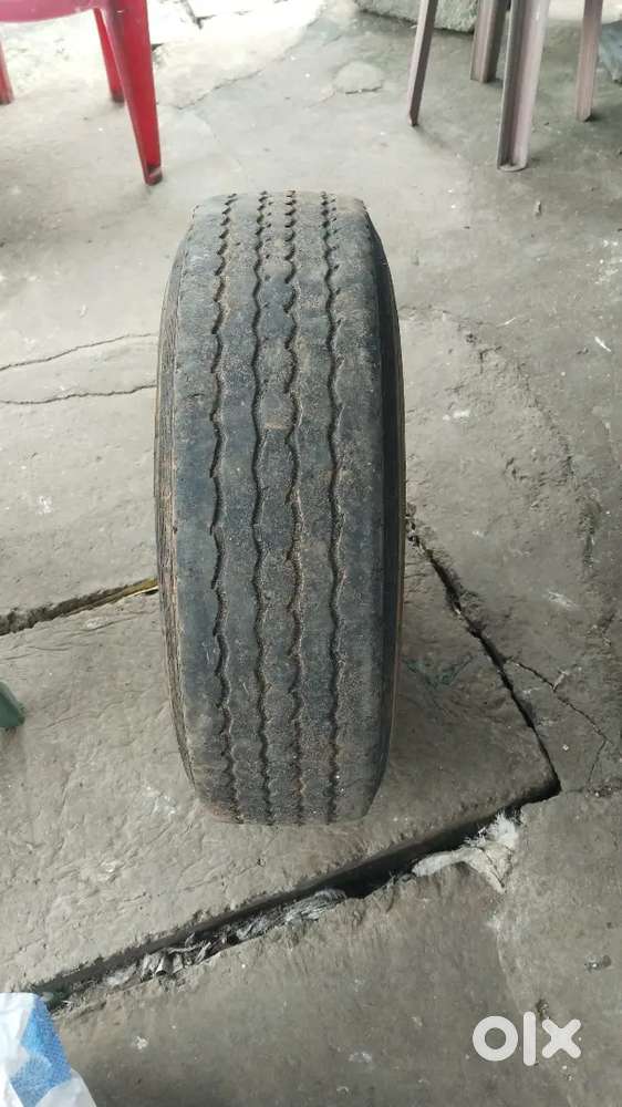 ಮಹಿಂದ್ರ ಬೊಲೆರೋ ಡಿಸ್ಕ್ ಅಂಡ್ ಟೈಯರ್ 1.3