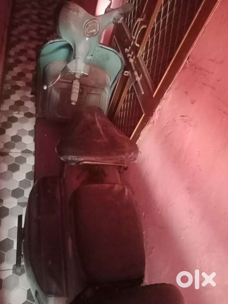 Bajaj scooter good condition and working