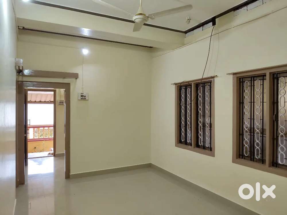 2 BHK for rent. Newly renovated.