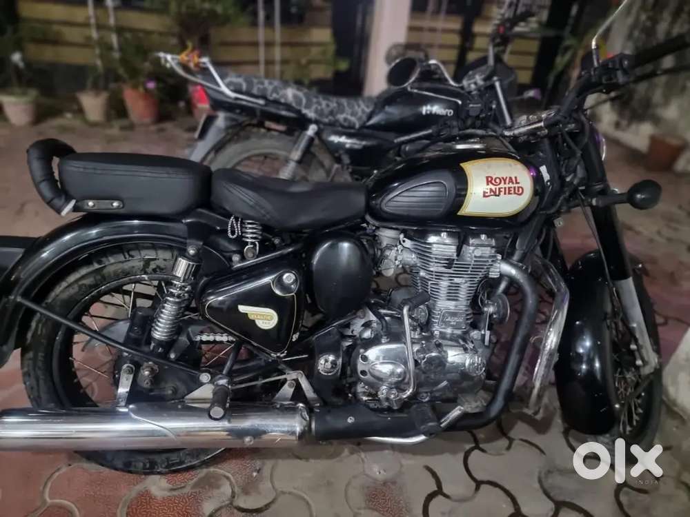 Royal Enfield Classic 350 well maintained, barely used.