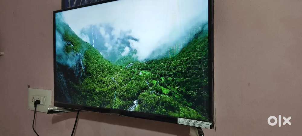 SAMSUNG 34 INCH HD TV