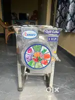 Onion cutting machine