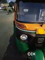 Auto rikshaw cng