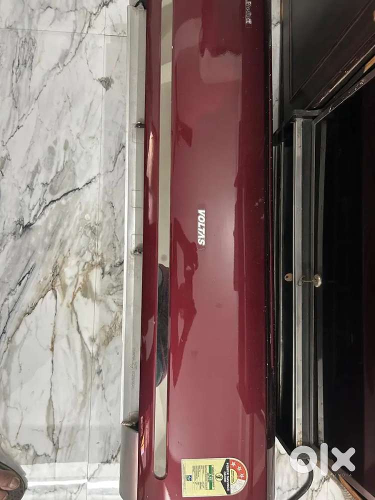 Blue star 1.5 ton, Voltas -2 ton