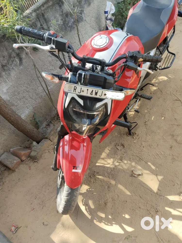 TVS apache rtr 160 4v
