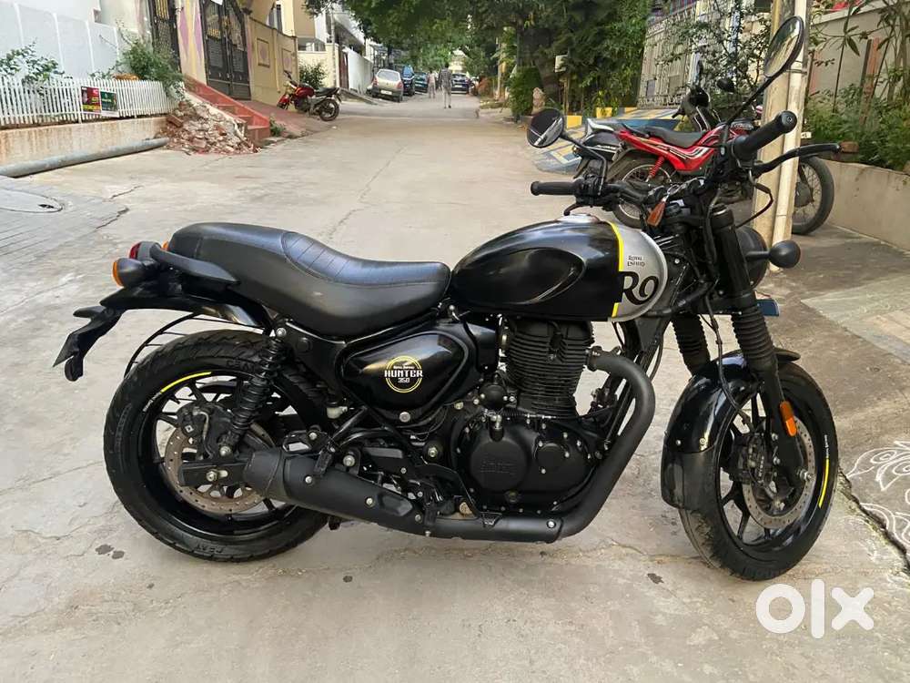 2023 November RE Hunter 350 METRO REBEL