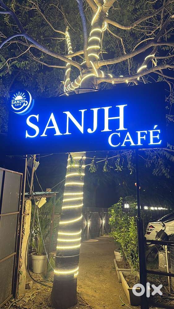 Helper in cafe with experience