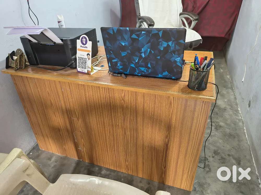 Boss chair and office iron table