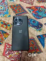 One plus 11R 5g storage 8/128 gb  mobile 1 year old bill box available