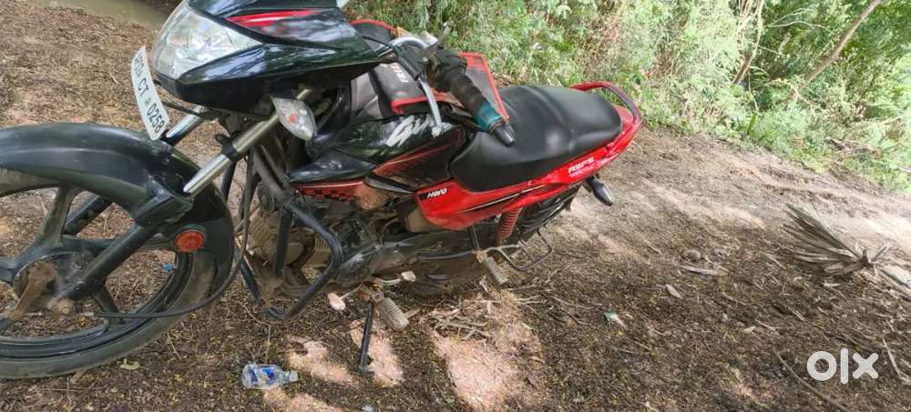 Good condition new tyre and new chain pocktes good mileage