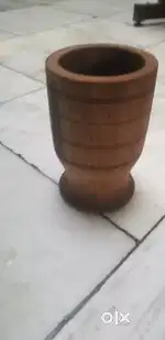 Khada wala jug